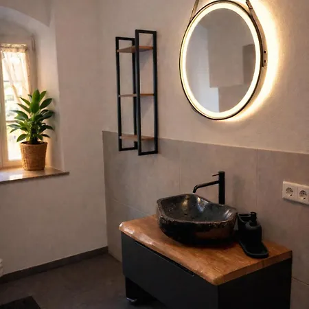 Gutshof 1600 شقة هونشتاين